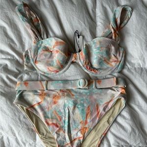 WeWoreWhat NWT Marbled bikini set with a high waisted bottom